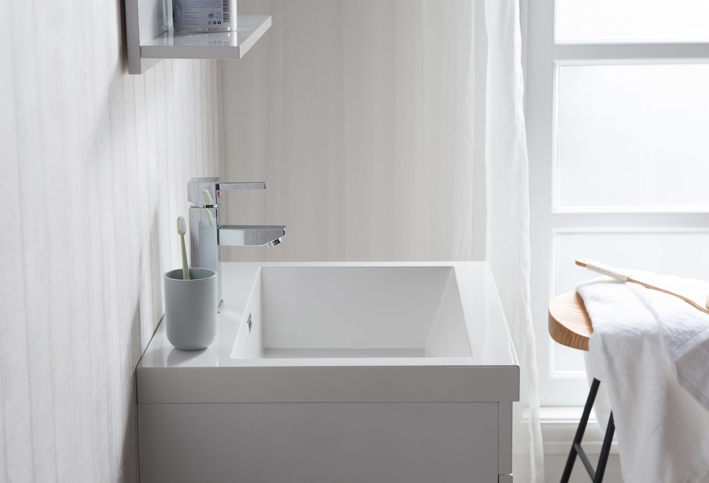 Altas Wall Mounted Vanity