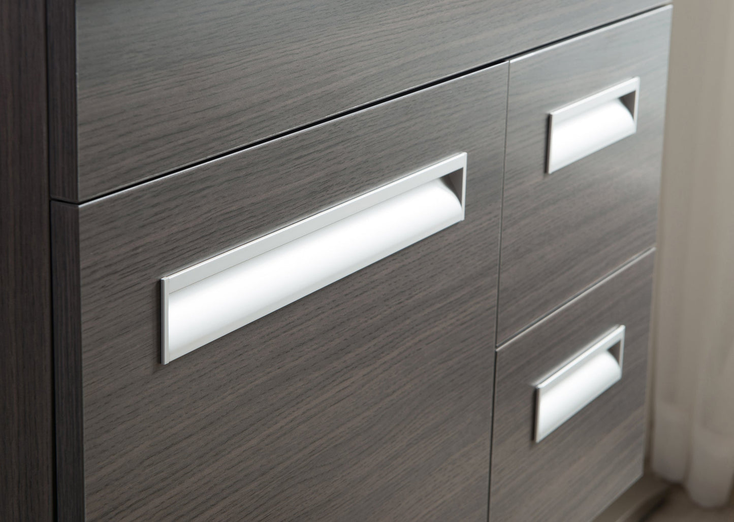 Altas Wall Mounted Vanity