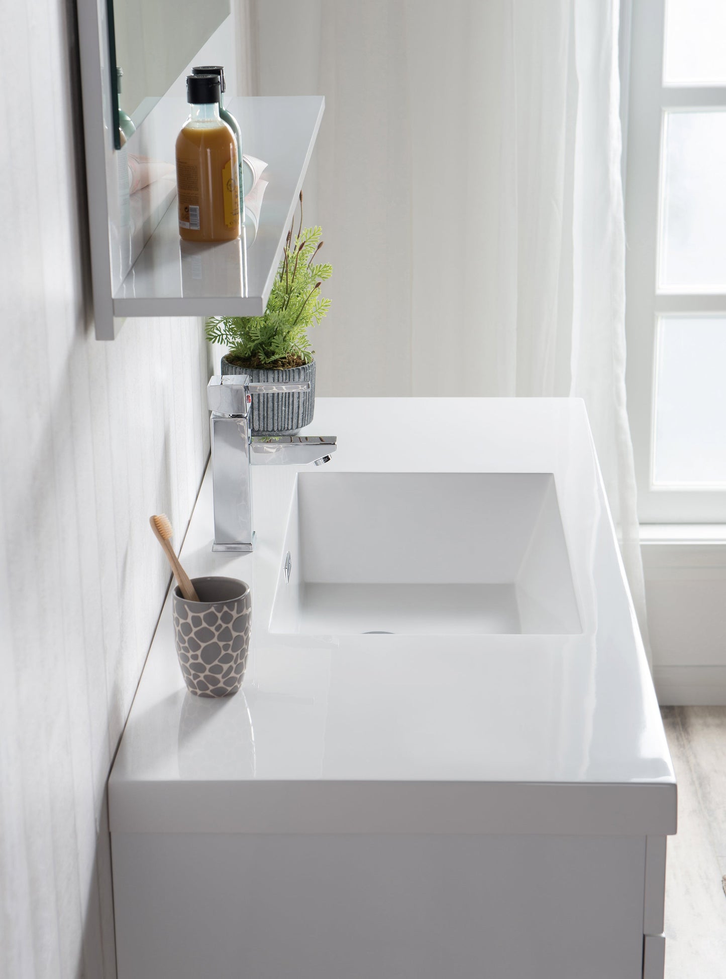 Altas Wall Mounted Vanity