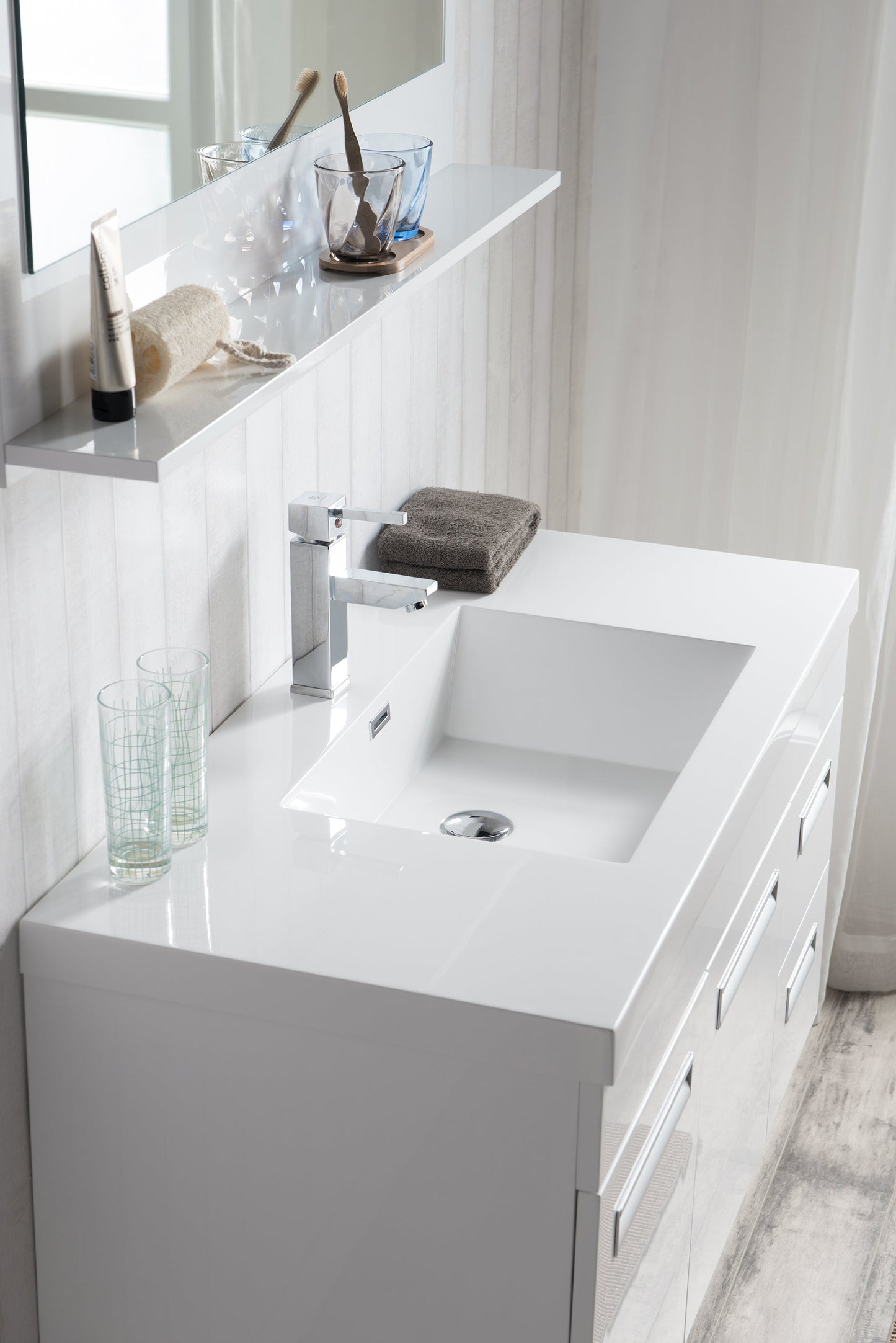 Altas Wall Mounted Vanity